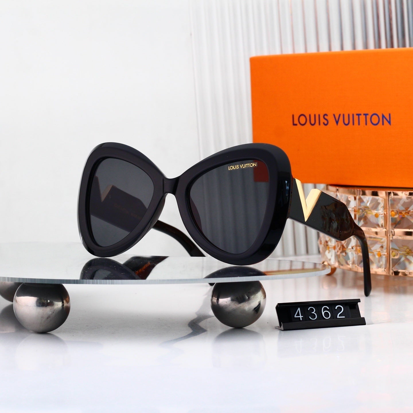 Louis vuitton Cat Eye Sunglasses 4362 Cat-Eye