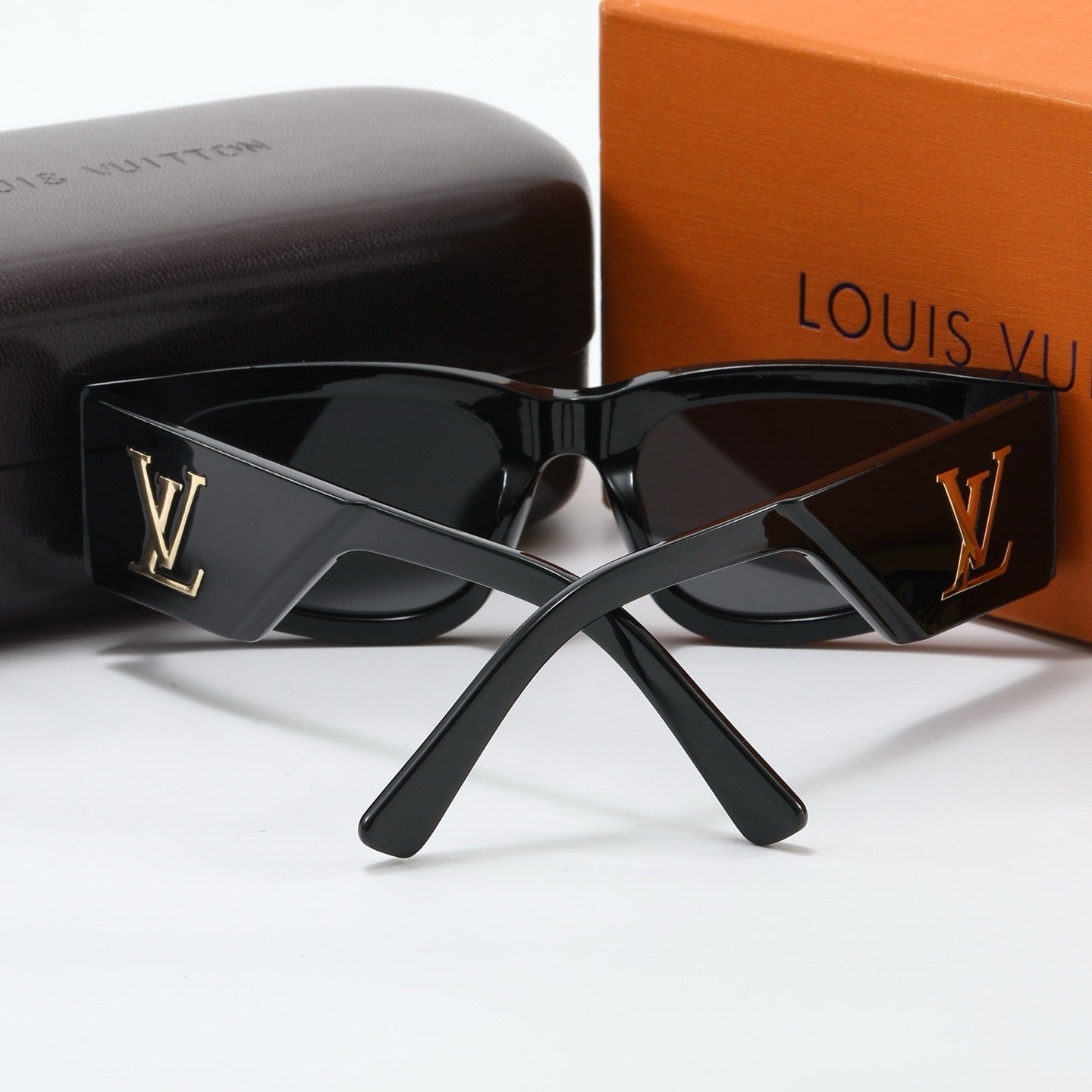 Louis vuitton Vintage Cat-Eye Bold Frame Sunglasses with Metal Detail (Model 4191) Cat-Eye