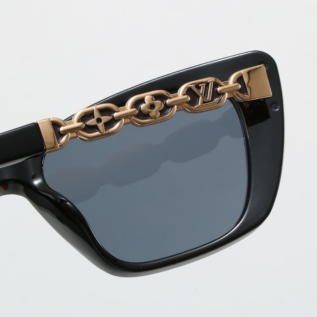 Louis vuitton Cat Eye Sunglasses with Metal Chain Detail (Model 69124) Cat-Eye